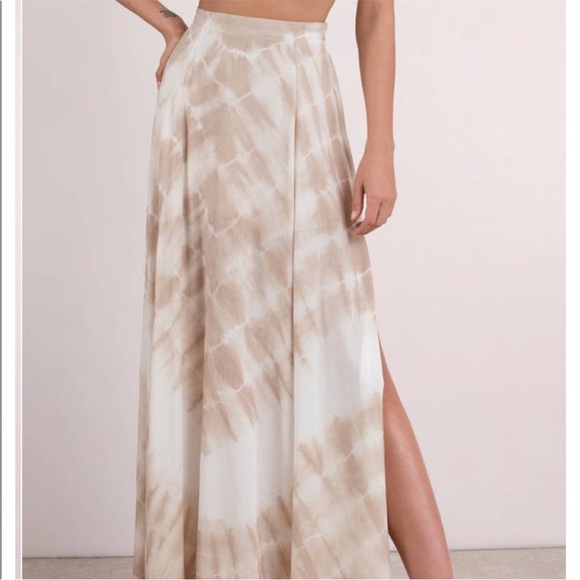 Aakaa Cream Tie-Dye Skirt Set - Picture 2 of 14